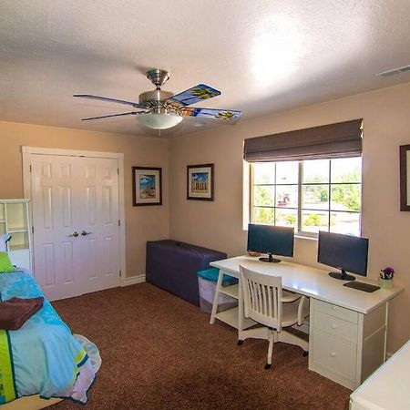 Tacit Shadow Resort Paradise Deluxe Suite, Gym, Coffee Bar, Hot-Tub, Free Laundry, Food Available Парован Екстер'єр фото